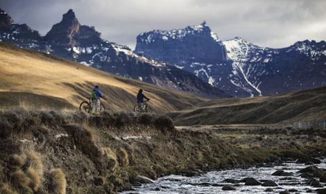 8 Mountain Bikes Federico Garcia - Awasi Patagonia - Atelier South America