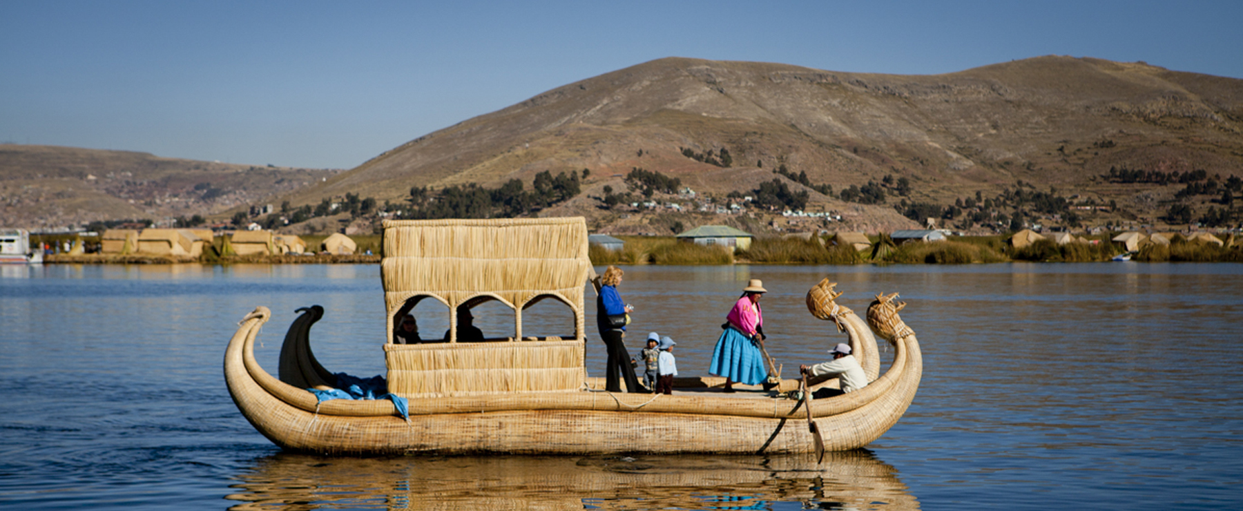 Totora Raft, Titicaca Lake, Puno - Atelier South America